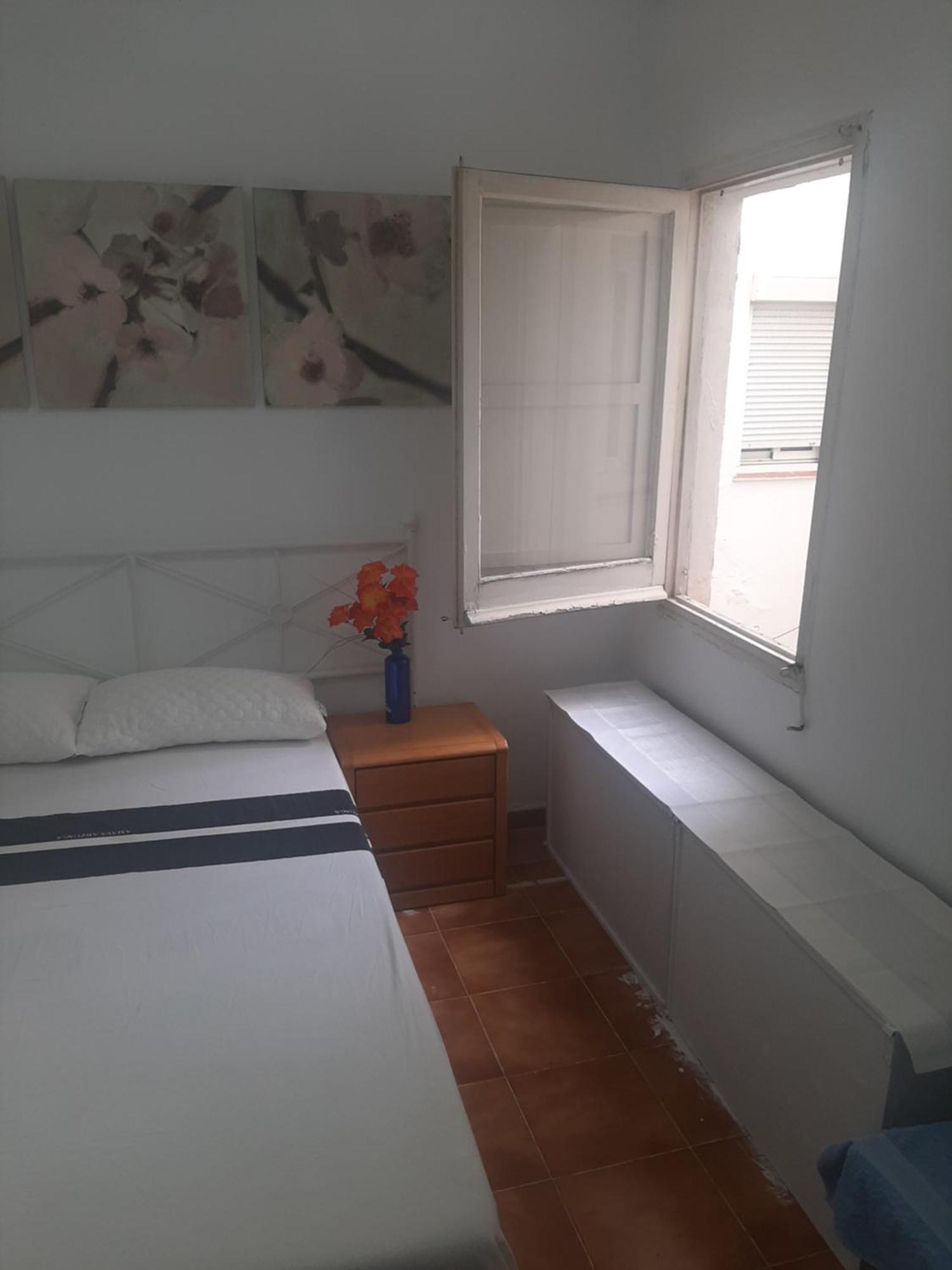 Alquiler Habitacion- Descanso Sabadell - Bano Compartido Exterior foto